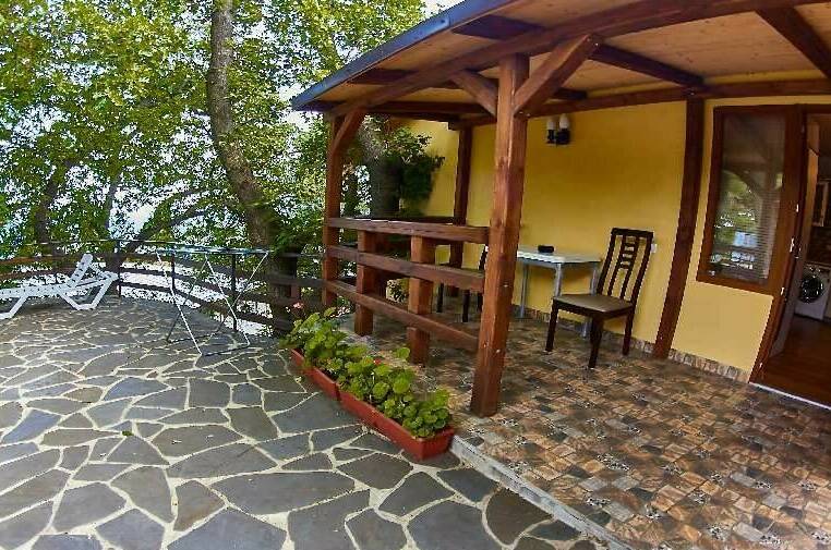 «Полулюкс»