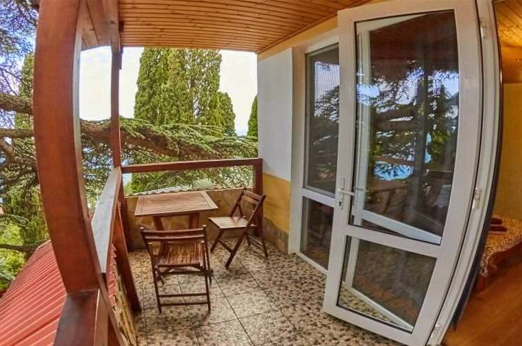 «Под кедром 3»