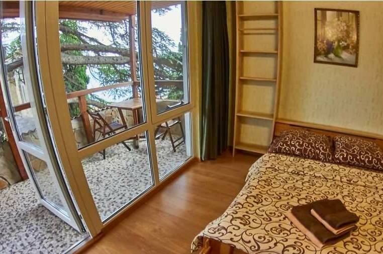 «Под кедром 3»