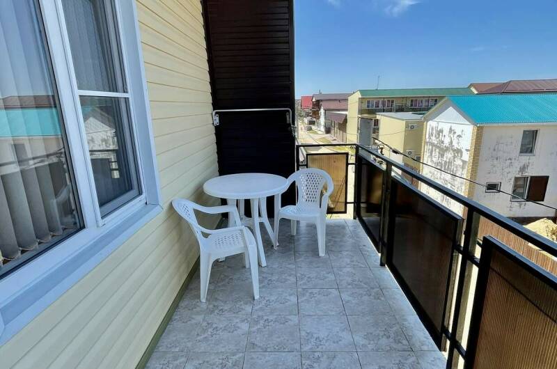 Четырехместный номер с балконом