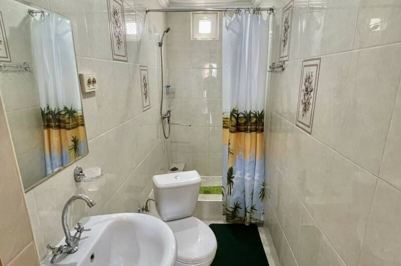 Четырехместный номер с балконом