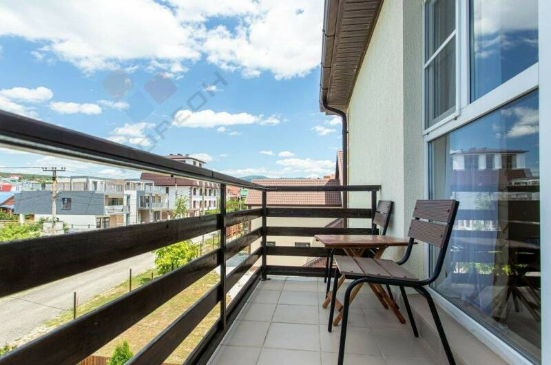 Комната для двух человек с удобствами и балконом