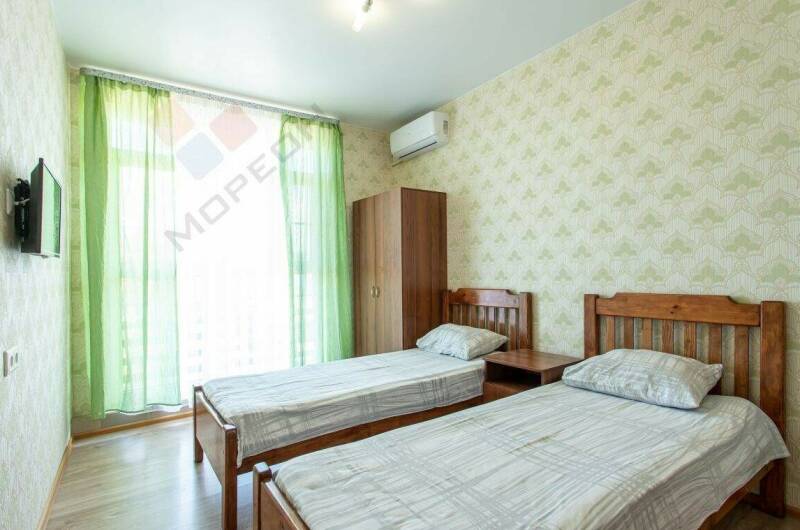 Комната для двух человек с удобствами и балконом