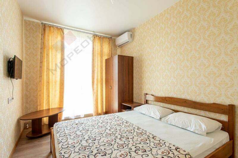 Комната для двух человек с удобствами и балконом