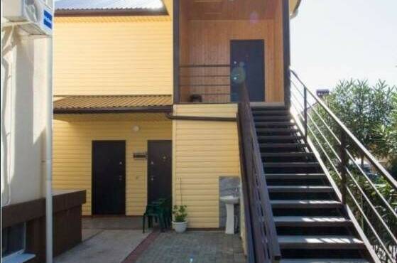 6. Комната на троих с тремя кроватями в экодомике