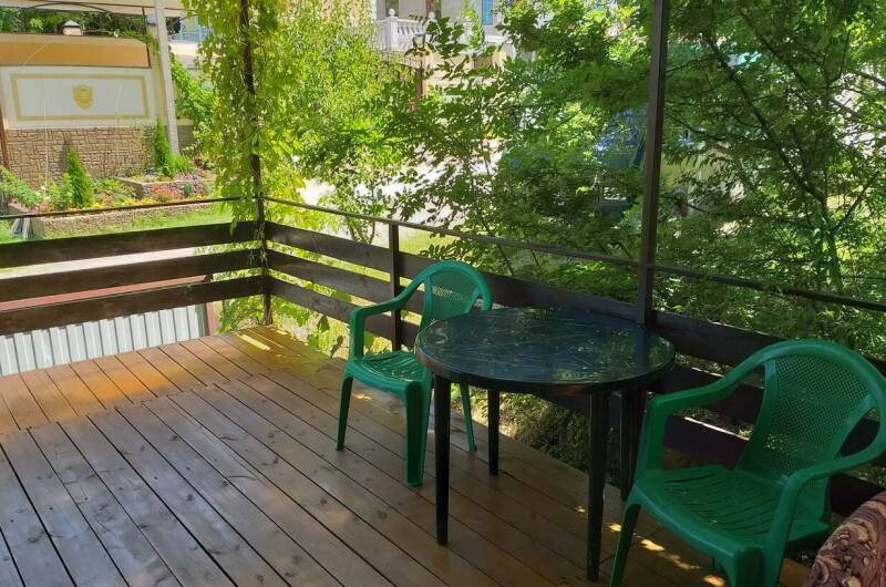 Трёхместный номер с вентилятором