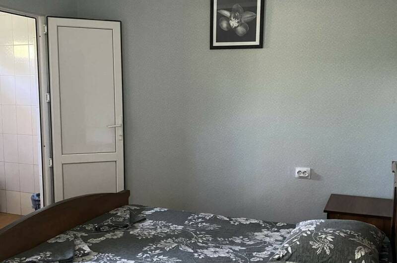 Трехместный