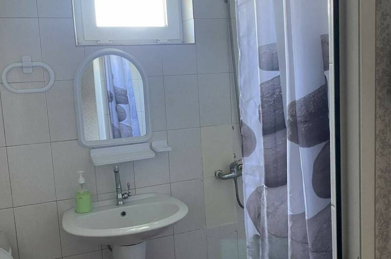 Трехместный