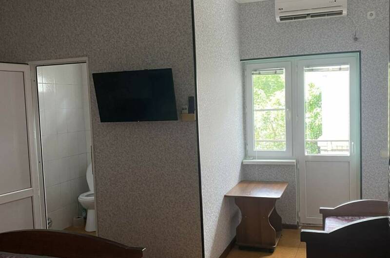 Трехместный