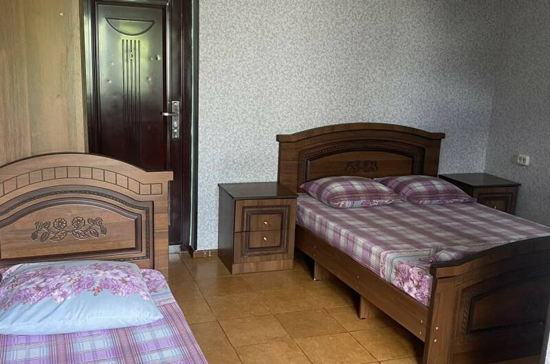 Трехместный