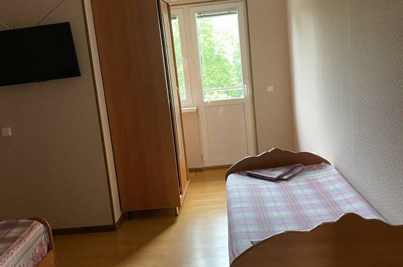 Трехместный