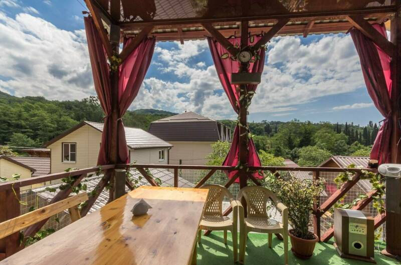 «Бунгало» рядом с морем с удобствами