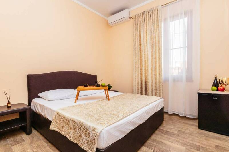 Номер стандарт с цельной кроватью