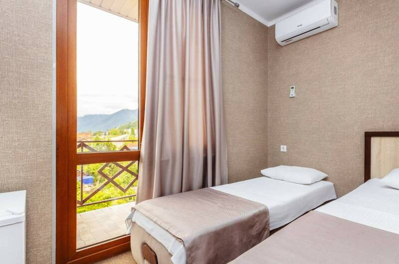 Номер с балконом на 3 м этаже