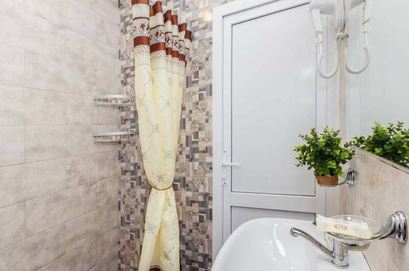 Номер с балконом на 3 м этаже