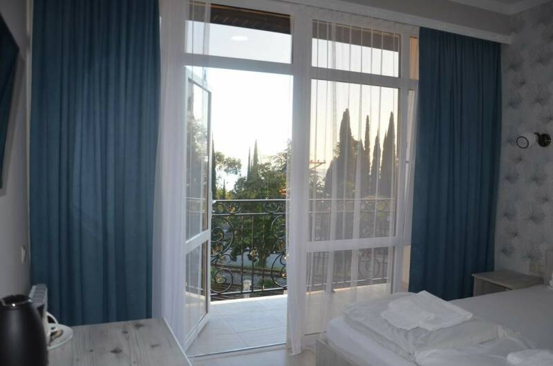 Номер «Комфорт» с балконом и видом на море