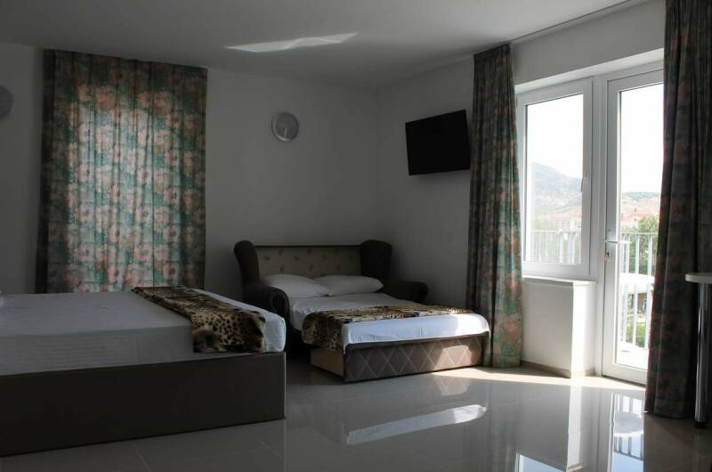 «Люкс» 3-х местный