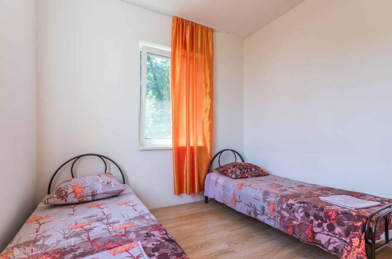 2-х местный бюджетный номер с удобствами на этаже