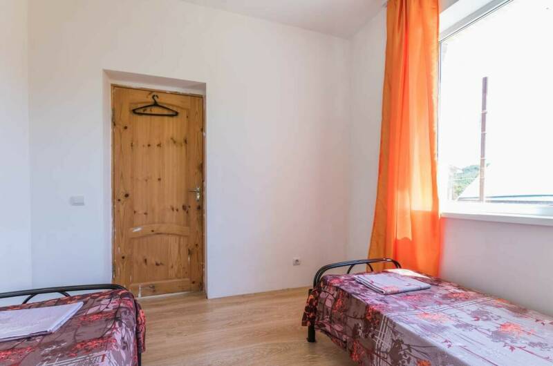 2-х местный бюджетный номер с удобствами на этаже