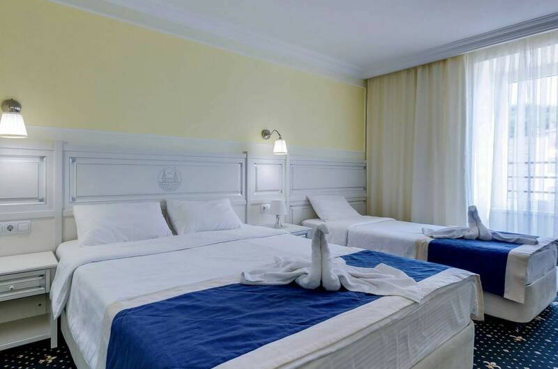 3-х местный маленький балкон с видом на море 5этаж