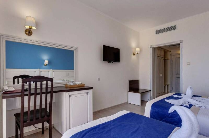 3-х местный номер с балконом с видом на море