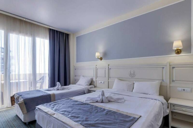 3-х местный с балконом в сторону на моря 2-этаж