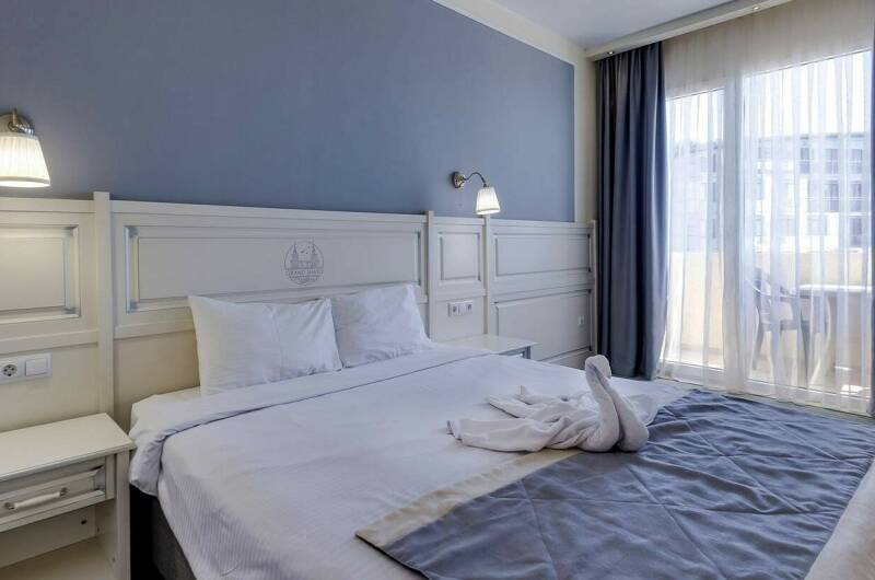 Семейный 2-х комнатный:№ 301(арка), 406(изолиров.)