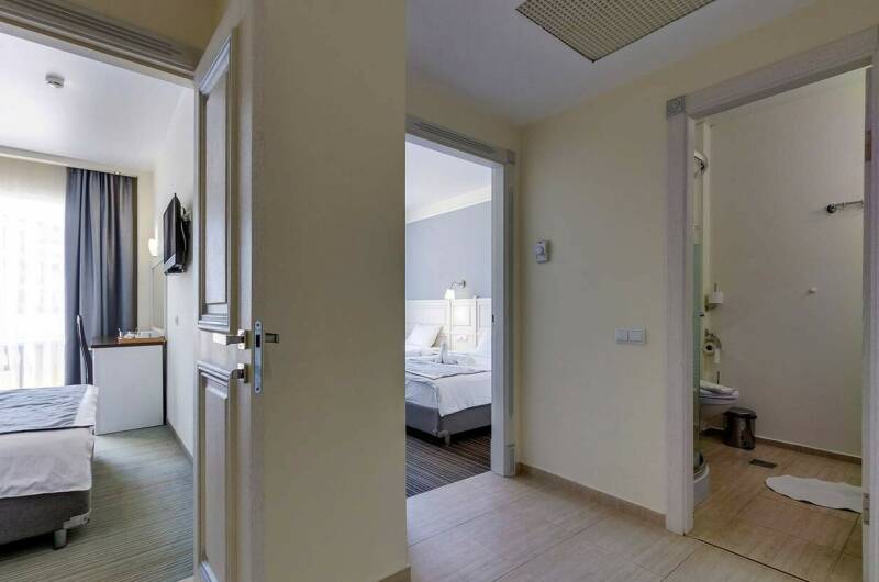 Семейный 2-х комнатный:№ 301(арка), 406(изолиров.)