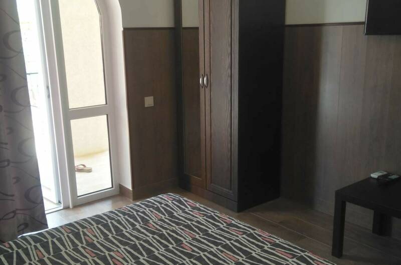 Улучшенная четырехместная комната с балконом