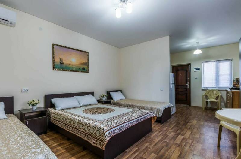 Четырехместный номер с удобствами № 1