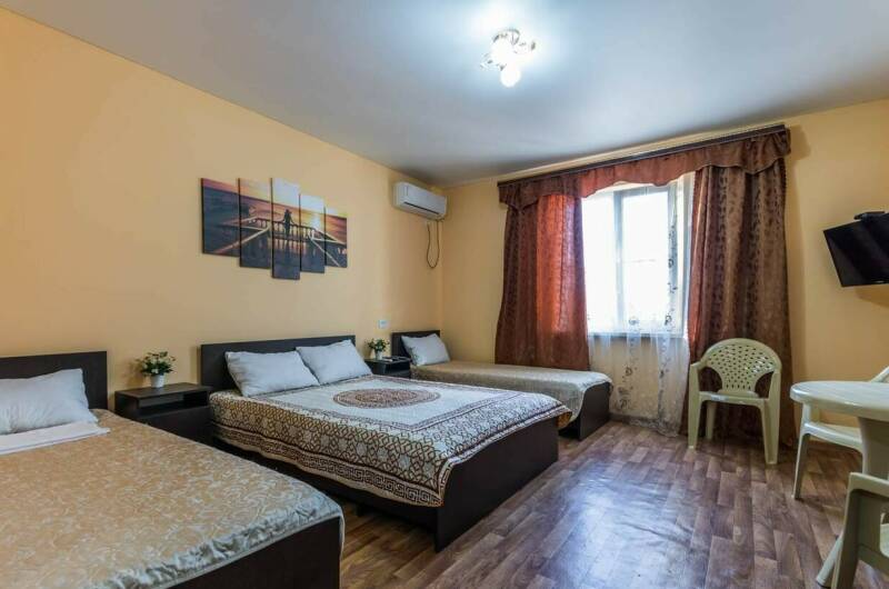 Четырехместный номер с удобствами № 4