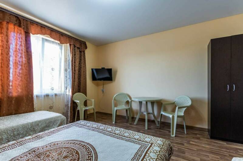 Четырехместный номер с удобствами № 4