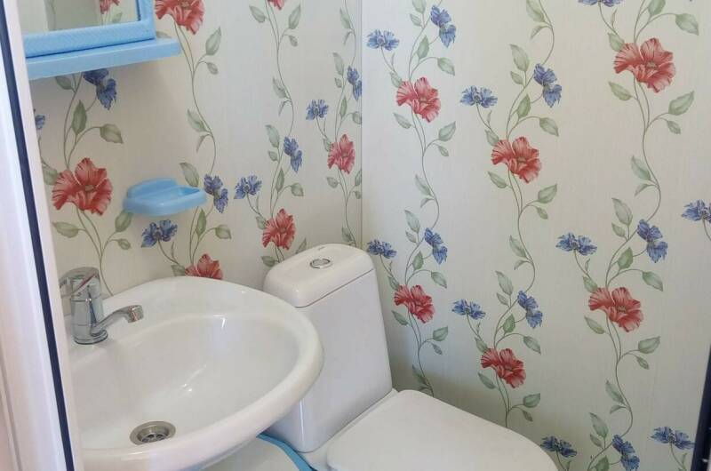 Двухкомнатный (шестиместный) номер с удобствами