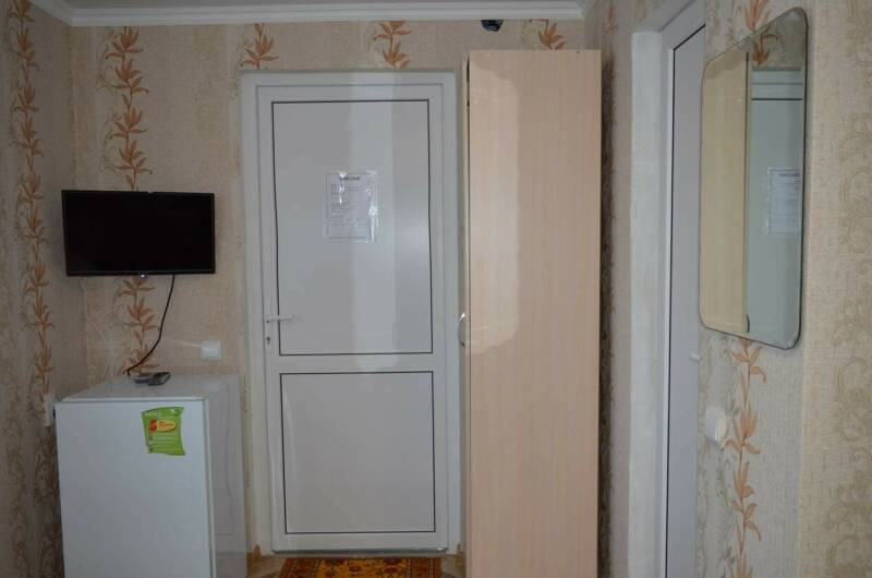 Трёхместный номер с удобствами