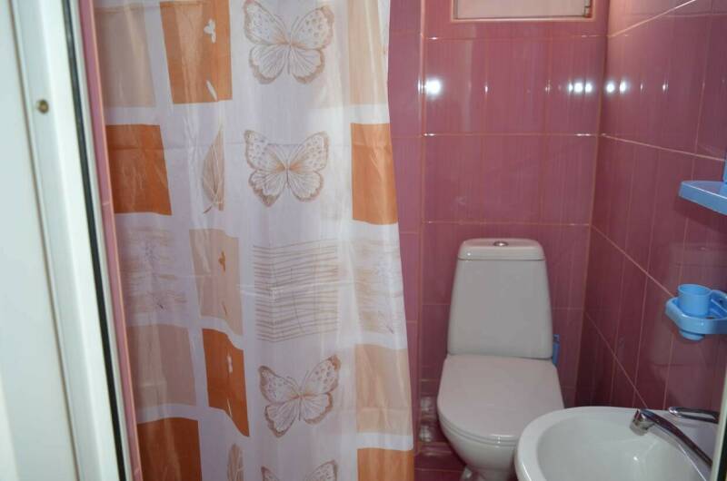 Трёхместный номер с удобствами