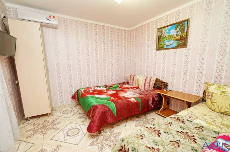 Трёхместный номер с удобствами