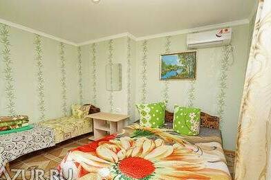 Трёхместный номер с удобствами