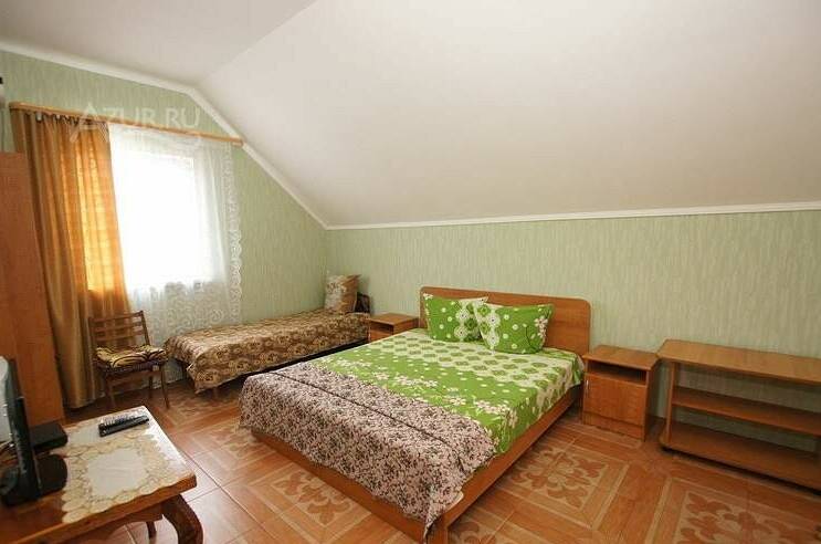 Трёхместный номер с удобствами