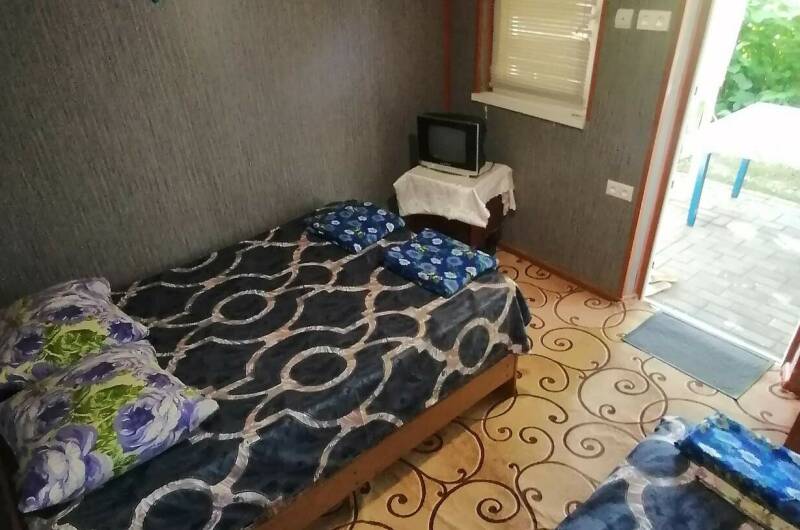 Номер для троих (1)