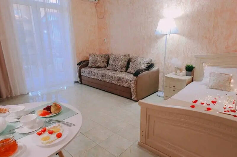 Четырехместная номер-студия с мини-кухней