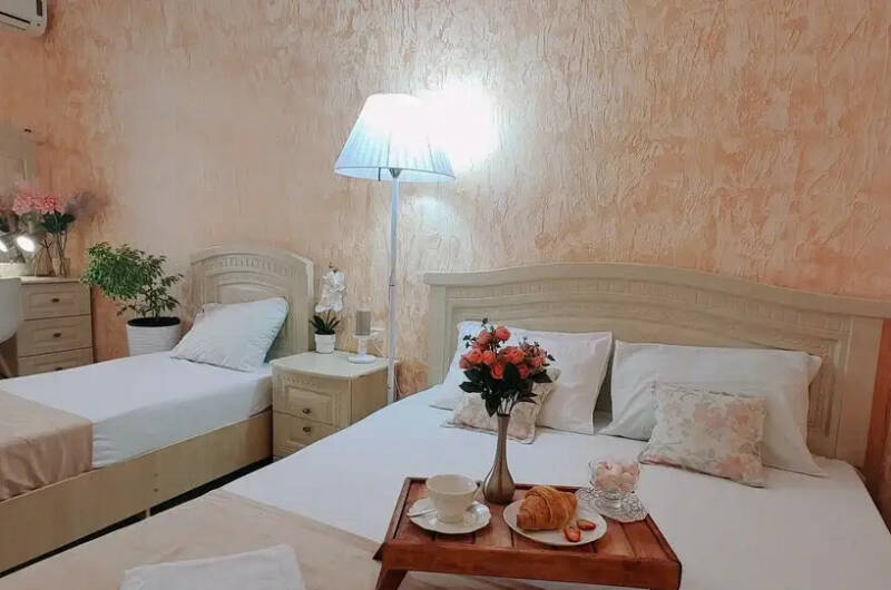 Пятиместный комфорт с боковым видом на море