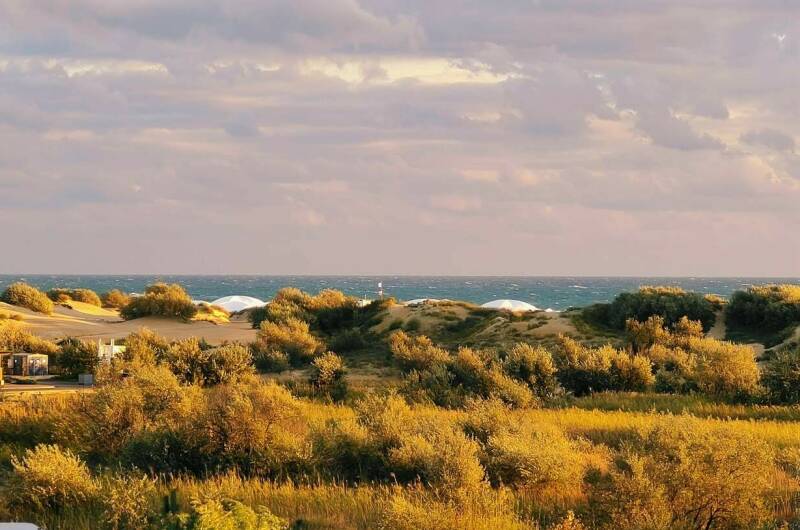 Шестиместный комфорт с боковым видом на море