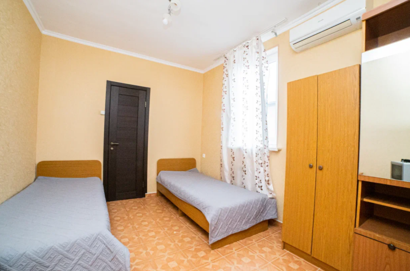 Двухместный номер с двумя кроватями (1 эт)