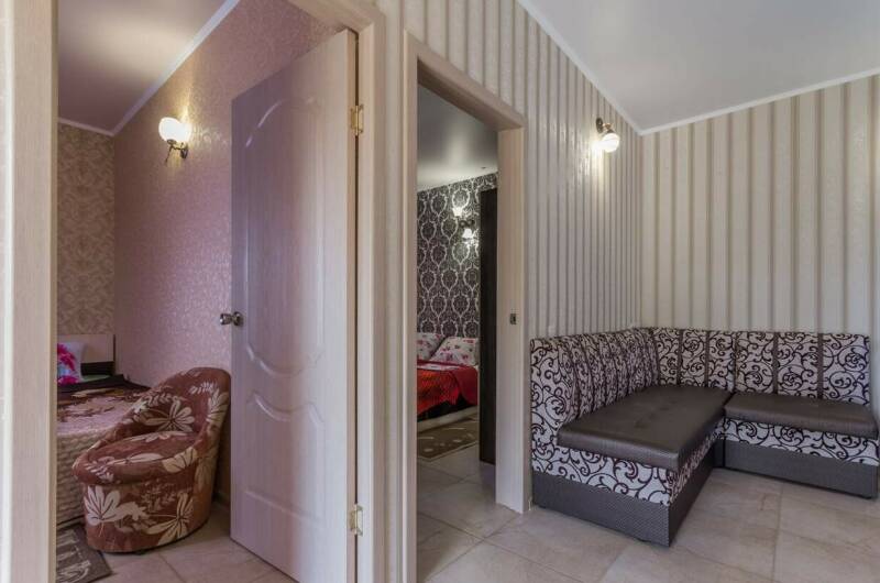 Номер с удобствами (2 этаж)