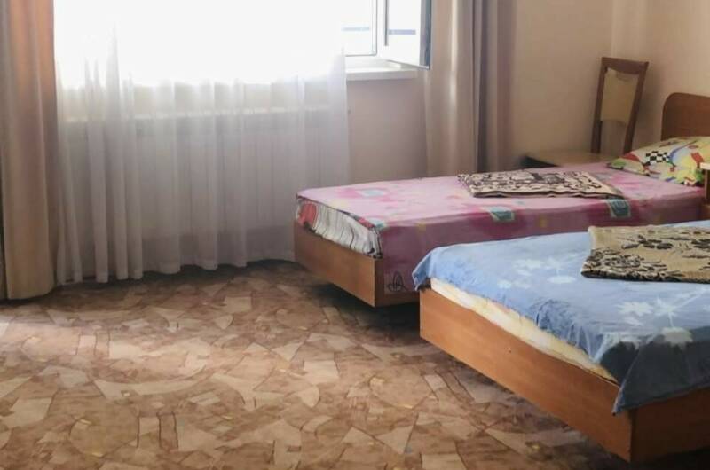 Номер «Семейный» с балконом 5 местный (Номер 5)