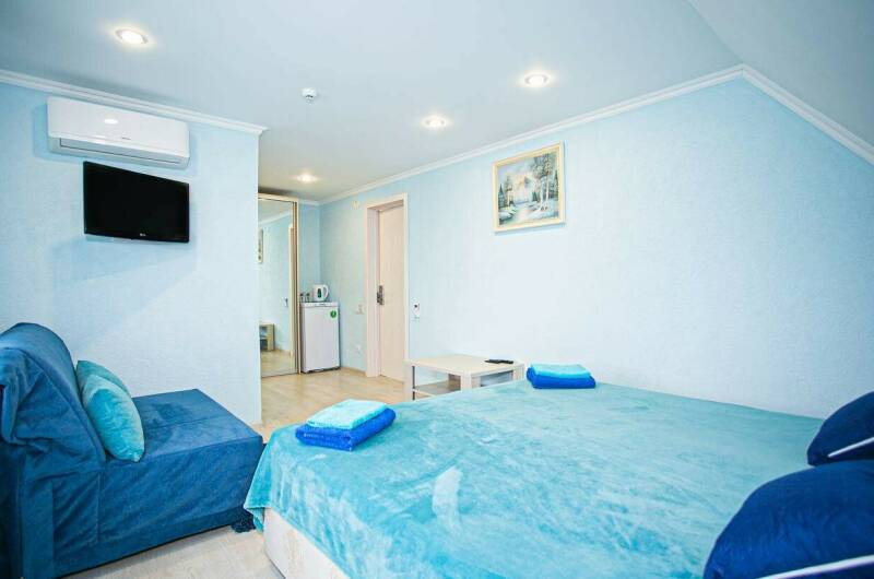 N8 Трехместный номер