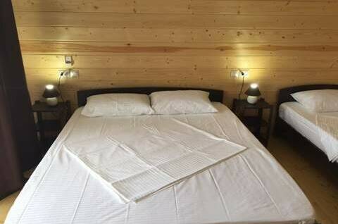 Коттедж 4-х местный