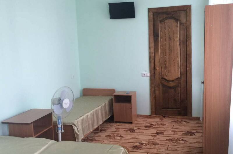 Трёхместный номер с удобствами