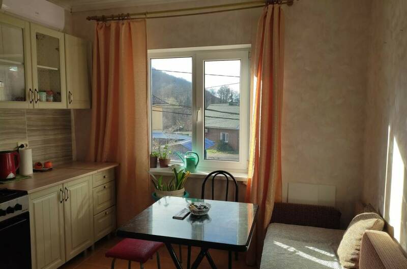 Двухкомнатный с кухней