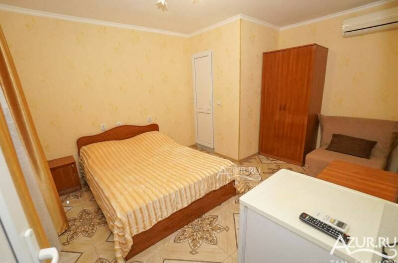 Трёхместный номер с удобствами